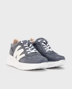 A4002 BALTIC NAVY/OFF WHITE