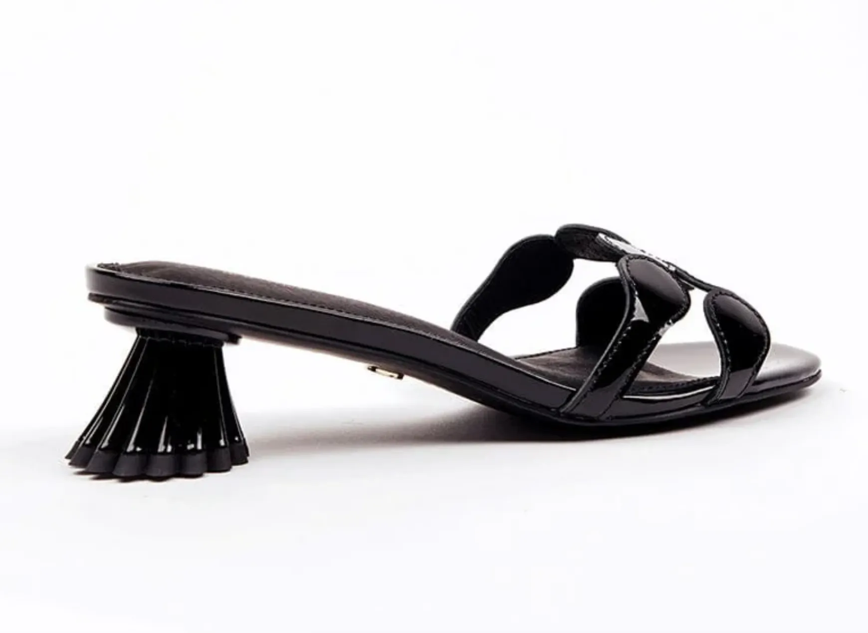 BUNNY BLACK PATENT