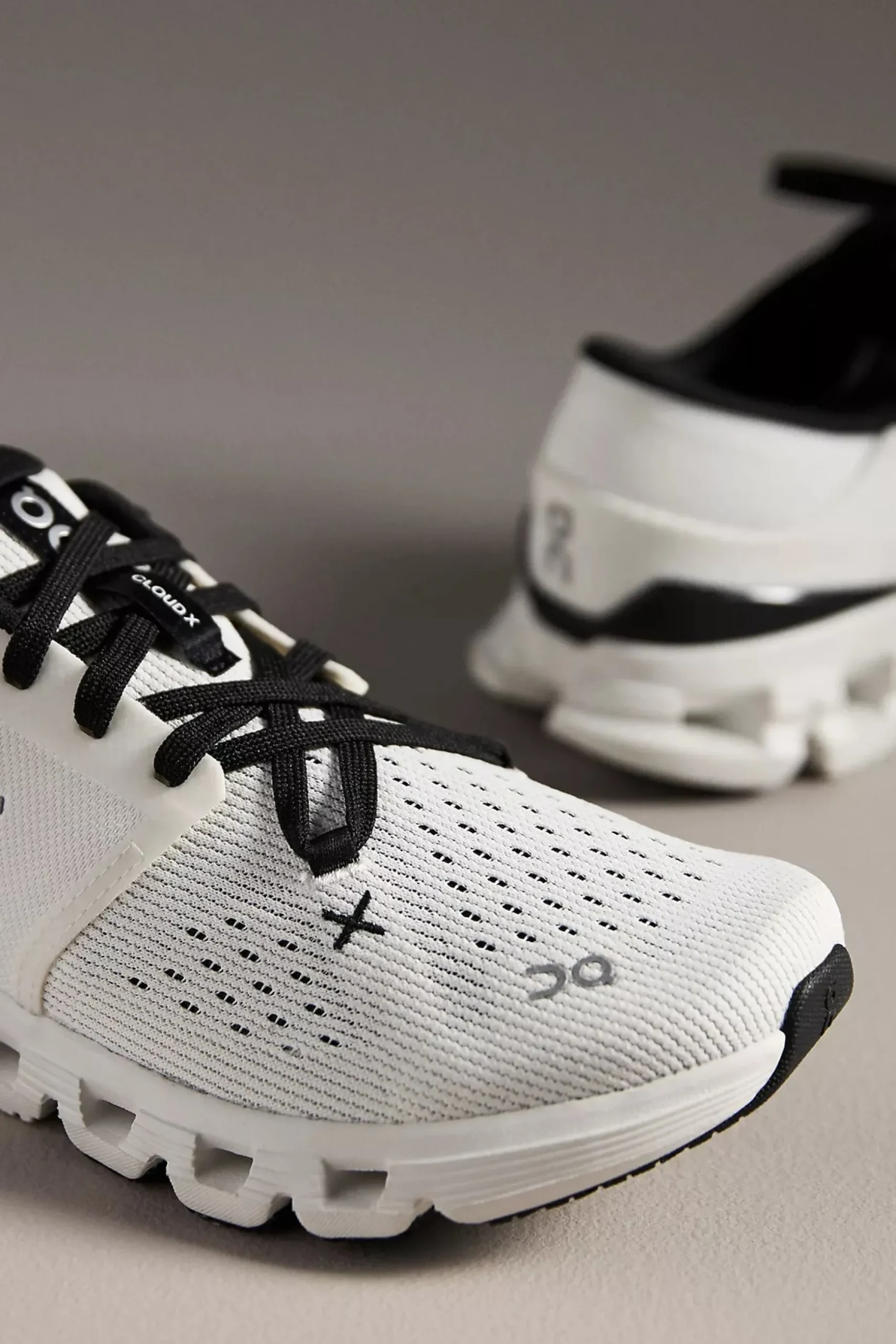 CLOUDX4 WOMEN IVORY/BLK