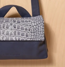 HEDI BAGUETTE NAVY CROCCO