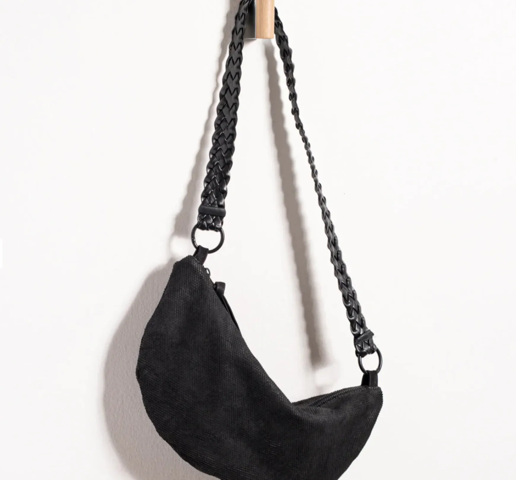 LIA SMALL HOBO BLACK SCALES