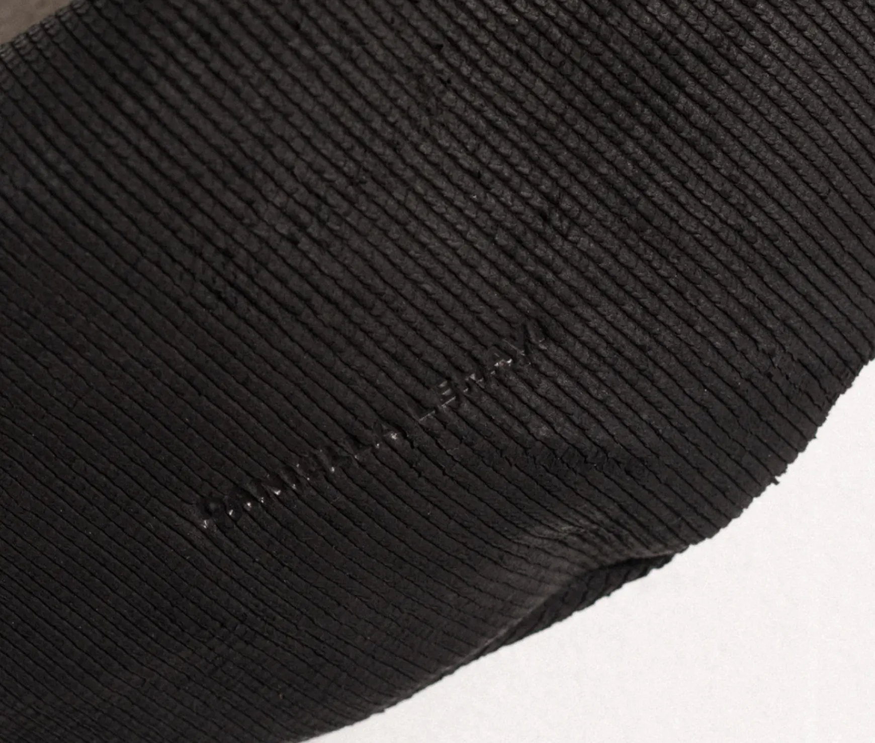 LIA SMALL HOBO BLACK SCALES