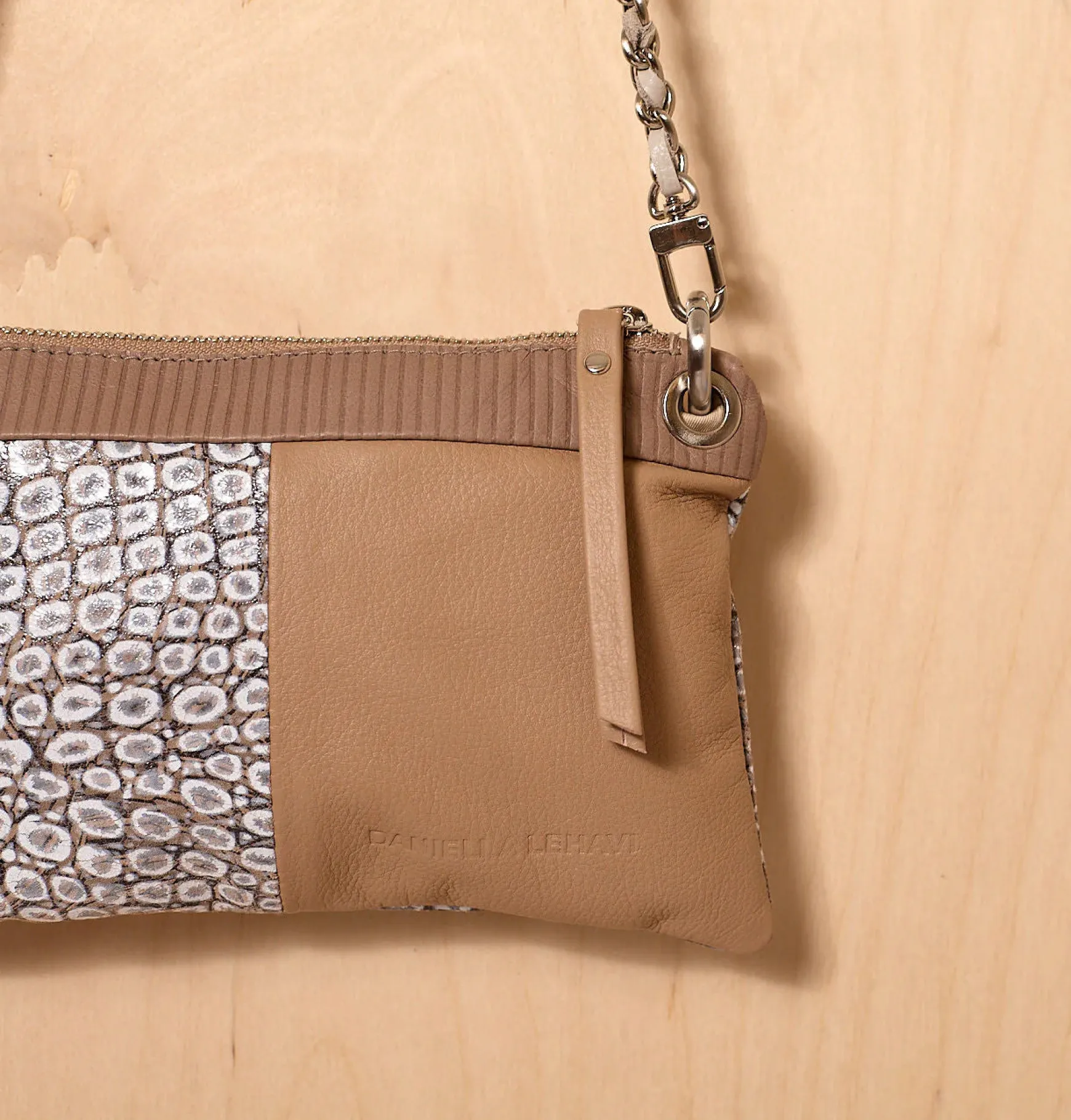 MALIKA CLUTCH LATTE