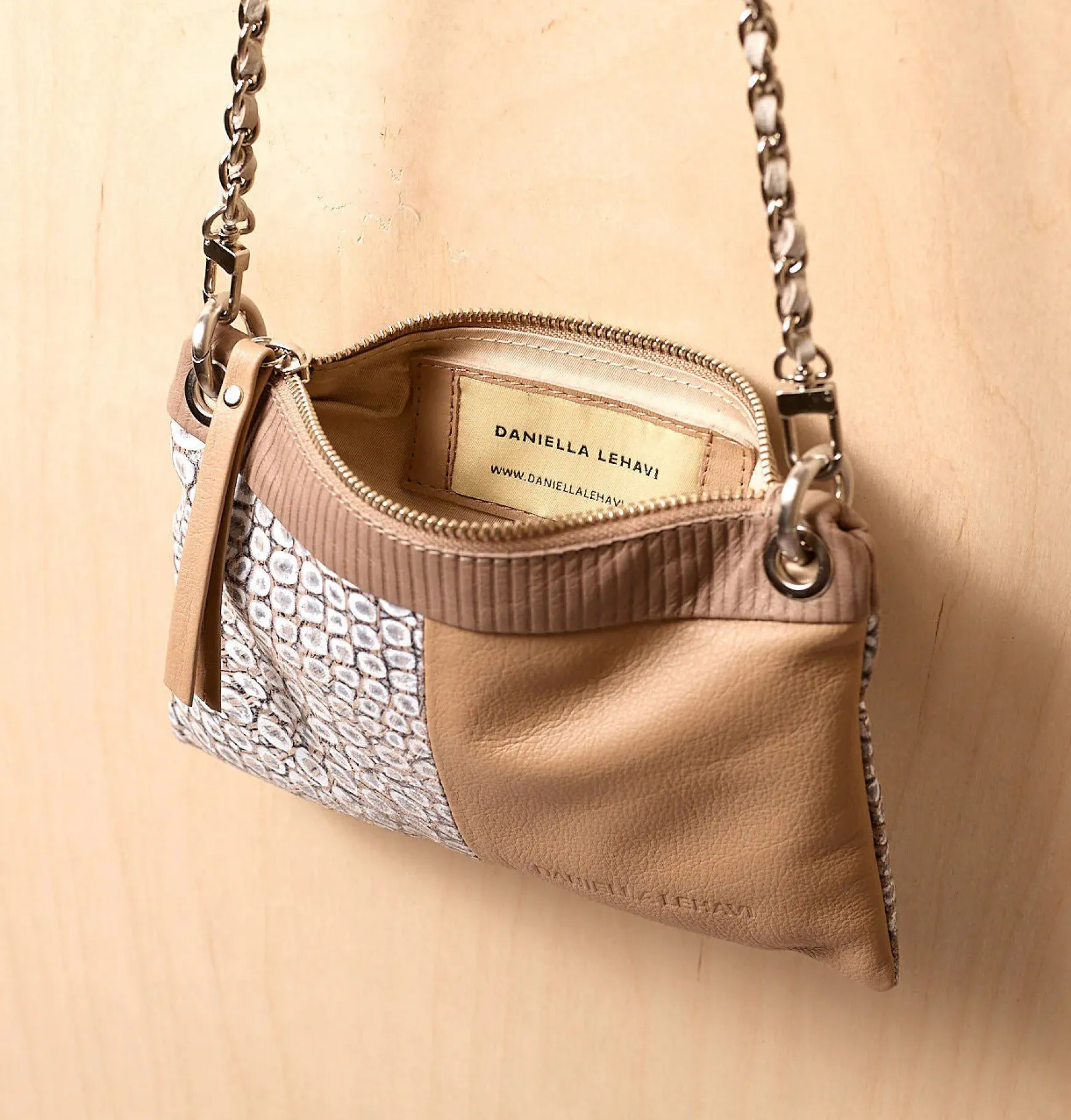MALIKA CLUTCH LATTE