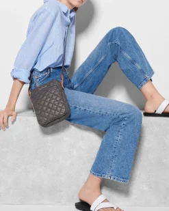 METRO CROSSBODY MAGNET