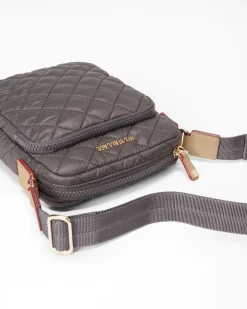 METRO CROSSBODY MAGNET
