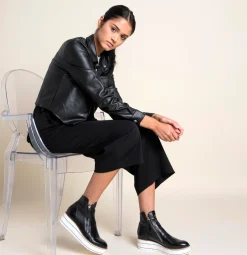 NENE BLACK/WHITE SOLE