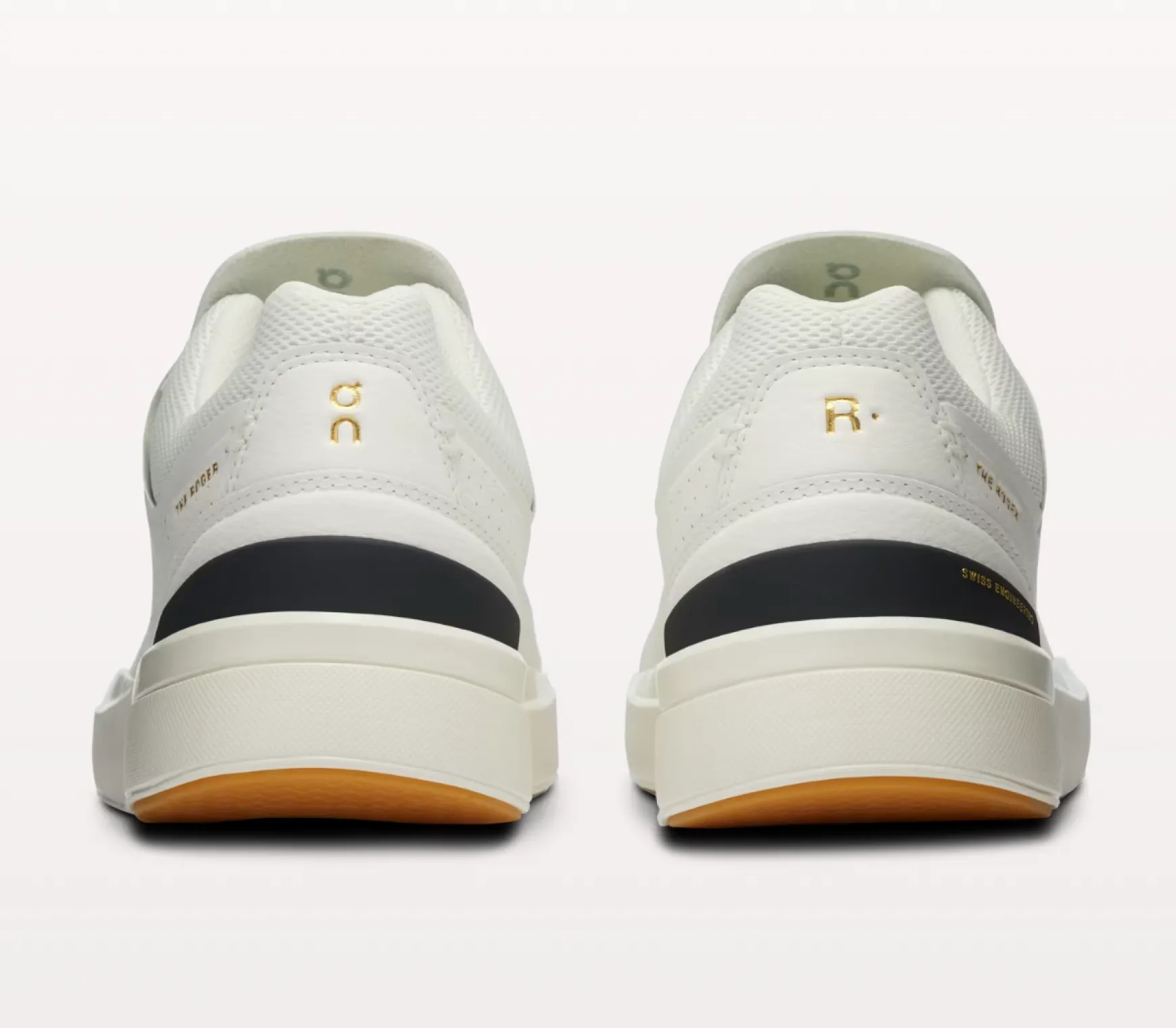ROGER CENTER COURT PERFED WOMEN WHITE/BLACK